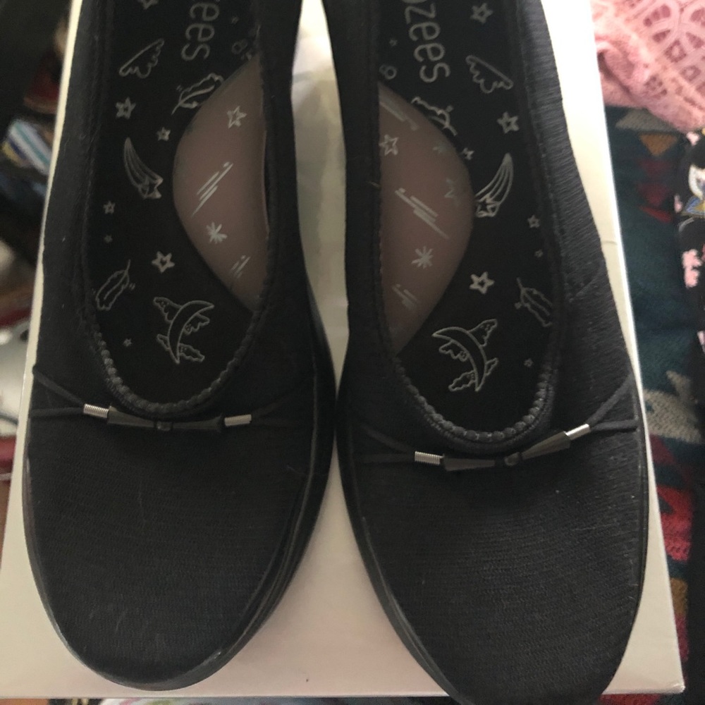 🆕Bzees Black Wedge Comfort Shoes Size 9W